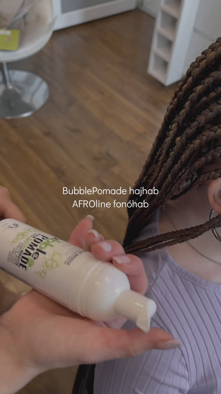 BubblePomade hab frissen felvitt parkettafonáson – frizzmentes, hidratáló hajhab hajfonás karbantartásához, készítéséhez